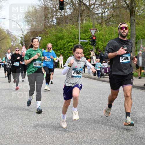 12.04.2026 - 45. Internationalen Wilhelmsburger Insellauf J. Mangold http://msf.ph/oto/9512831 12.04.2026 13:07:08 Ziel 5510, 4885, 4514, 4138, 4764, 4665, 5713, 5194, 5069, 5076, 4723, 4724, 2943, 4722, 5202, 4094, 3672, 5497, 5499, 5461, 3242, 5078, 5078, 2925, 5226, 2745, 5028, 5148, 3641, 5426, 5216, 5216, 5431, 5425, 5735, 5401, 2728, 2478, 2477, 5564, 4437, 4436, 2421 meine-sportfotos.de