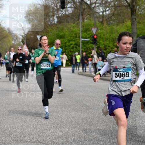 12.04.2026 - 45. Internationalen Wilhelmsburger Insellauf J. Mangold http://msf.ph/oto/9512836 12.04.2026 13:07:09 Ziel 5510, 4885, 4514, 4138, 4764, 4665, 5713, 5194, 5069, 5076, 4723, 4724, 2943, 4722, 5202, 4094, 3672, 5497, 5499, 5461, 3242, 5078, 2925, 5226, 2745, 5028, 5148, 3641, 5426, 5216, 5431, 5425, 5735, 5401, 2728, 2478, 2477, 5564, 4437, 4436, 2421 meine-sportfotos.de