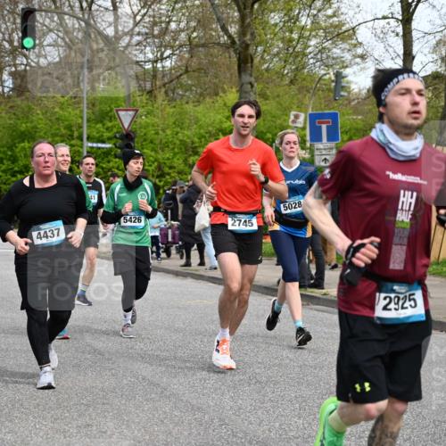 12.04.2026 - 45. Internationalen Wilhelmsburger Insellauf J. Mangold http://msf.ph/oto/9512883 12.04.2026 13:07:15 Ziel 4138, 4764, 4665, 5713, 5194, 5069, 5076, 4723, 4724, 2943, 4722, 5202, 4094, 3672, 5497, 5499, 5461, 3242, 5078, 2925, 5226, 2745, 5028, 5148, 3641, 5426, 5216, 5431, 5425, 5735, 5401, 5401, 2728, 2478, 2477, 5564, 4437, 4436, 2421, 4676, 3868, 4405, 4725, 4416, 3970, 4795, 3120, 5103, 4845 meine-sportfotos.de