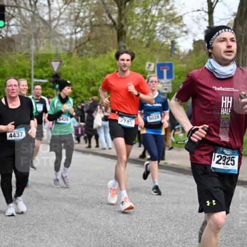 12.04.2026 - 45. Internationalen Wilhelmsburger Insellauf J. Mangold http://msf.ph/oto/9512884 12.04.2026 13:07:15 Ziel 4138, 4764, 4665, 5713, 5194, 5069, 5076, 4723, 4724, 2943, 4722, 5202, 4094, 3672, 5497, 5499, 5461, 3242, 5078, 2925, 5226, 2745, 5028, 5148, 3641, 5426, 5216, 5431, 5425, 5735, 5401, 5401, 2728, 2478, 2477, 5564, 4437, 4436, 2421, 4676, 3868, 4405, 4725, 4416, 3970, 4795, 3120, 5103, 4845 meine-sportfotos.de