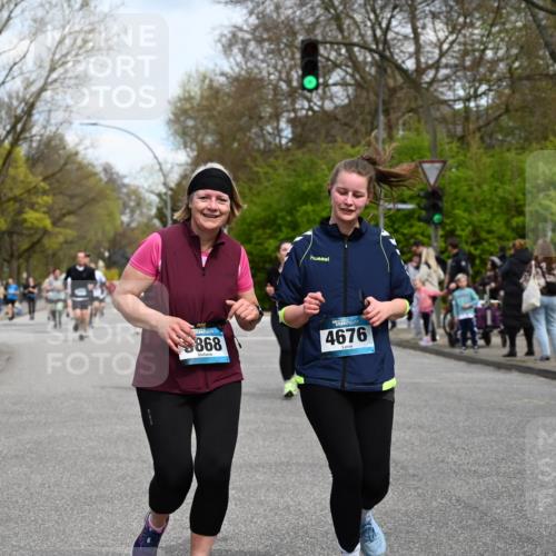 12.04.2026 - 45. Internationalen Wilhelmsburger Insellauf J. Mangold http://msf.ph/oto/9512901 12.04.2026 13:07:20 Ziel 5713, 5194, 5069, 5076, 4723, 4724, 2943, 4722, 5202, 4094, 3672, 5497, 5499, 5461, 3242, 5078, 2925, 5226, 2745, 5028, 5148, 3641, 5426, 5216, 5216, 5431, 5425, 5735, 5401, 2728, 2478, 2477, 5564, 4437, 4436, 2421, 2421, 4676, 3868, 4405, 4725, 4416, 3970, 4795, 3120, 5103, 4845, 5320 meine-sportfotos.de