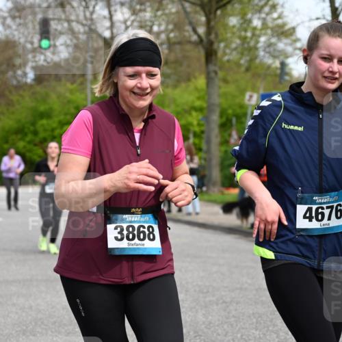 12.04.2026 - 45. Internationalen Wilhelmsburger Insellauf J. Mangold http://msf.ph/oto/9512916 12.04.2026 13:07:21 Ziel 5069, 5076, 4723, 4724, 2943, 4722, 5202, 4094, 3672, 5497, 5499, 5461, 3242, 5078, 2925, 5226, 2745, 5028, 5148, 3641, 5426, 5216, 5431, 5425, 5735, 5401, 2728, 2478, 2477, 5564, 4437, 4436, 2421, 4676, 3868, 4405, 4725, 4416, 3970, 4795, 3120, 5103, 4845, 5320, 5568 meine-sportfotos.de