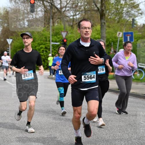 12.04.2026 - 45. Internationalen Wilhelmsburger Insellauf J. Mangold http://msf.ph/oto/9512946 12.04.2026 13:07:29 Ziel 3242, 5078, 2925, 5226, 2745, 5028, 5148, 3641, 5426, 5216, 5431, 5425, 5735, 5401, 2728, 2478, 2477, 5564, 4437, 4436, 2421, 4676, 3868, 4405, 4725, 4416, 3970, 4795, 3120, 5103, 4845, 5320, 5320, 5568, 4161, 5753, 4218, 4199, 5220, 3070, 4736 meine-sportfotos.de
