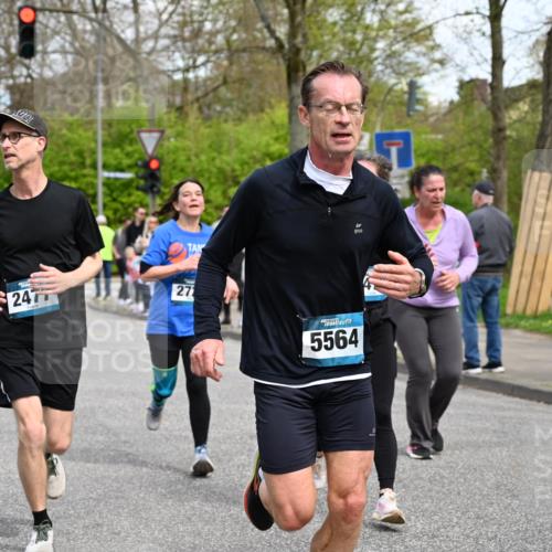 12.04.2026 - 45. Internationalen Wilhelmsburger Insellauf J. Mangold http://msf.ph/oto/9512950 12.04.2026 13:07:30 Ziel 3242, 5078, 2925, 5226, 2745, 5028, 5148, 3641, 5426, 5216, 5431, 5425, 5735, 5401, 2728, 2478, 2477, 5564, 4437, 4436, 5564, 4437, 4436, 2421, 4676, 3868, 4405, 4725, 4416, 3970, 4795, 3120, 5103, 4845, 5320, 5568, 4161, 5753, 4218, 4199, 5220, 3070, 4736, 4149 meine-sportfotos.de