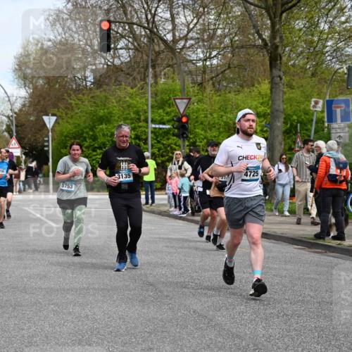 12.04.2026 - 45. Internationalen Wilhelmsburger Insellauf J. Mangold http://msf.ph/oto/9512975 12.04.2026 13:07:34 Ziel 2925, 5226, 2745, 5028, 5148, 3641, 5426, 5216, 5431, 5425, 5735, 5401, 2728, 2478, 2477, 5564, 4437, 4436, 2421, 4676, 3868, 4405, 4725, 4416, 4676, 3868, 4405, 4725, 4416, 3970, 4795, 3120, 5103, 4845, 5320, 5568, 4161, 5753, 4161, 5753, 4218, 4199, 5220, 3070, 4736, 4149, 4912, 4300, 3135, 3795 meine-sportfotos.de