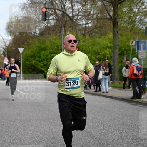 12.04.2026 - 45. Internationalen Wilhelmsburger Insellauf J. Mangold http://msf.ph/oto/9513041 12.04.2026 13:07:41 Ziel 3641, 5426, 5216, 5431, 5425, 5735, 5401, 2728, 2478, 2477, 5564, 4437, 4436, 2421, 4676, 3868, 4405, 4725, 4416, 3970, 4795, 3120, 5103, 4845, 5320, 5320, 5568, 4161, 5753, 4218, 4199, 5220, 3070, 4736, 4736, 4149, 4912, 4300, 3135, 3795, 5215, 4940 meine-sportfotos.de