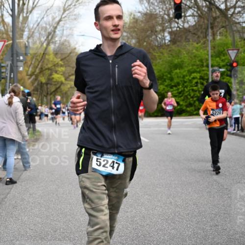 12.04.2026 - 45. Internationalen Wilhelmsburger Insellauf J. Mangold http://msf.ph/oto/9513066 12.04.2026 13:07:47 Ziel 5431, 5425, 5735, 5401, 2728, 2478, 2477, 5564, 4437, 4436, 2421, 4676, 3868, 4405, 4725, 4416, 3970, 4795, 3120, 5103, 4845, 5320, 5568, 4161, 5753, 4218, 4199, 4218, 4199, 5220, 3070, 4736, 4149, 4912, 4300, 3135, 3795, 5215, 4940, 4454, 4046, 4824, 5548, 5547, 4640, 5231, 5306 meine-sportfotos.de