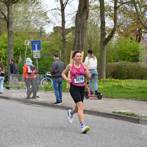 12.04.2026 - 45. Internationalen Wilhelmsburger Insellauf J. Mangold http://msf.ph/oto/9513104 12.04.2026 13:07:52 Ziel 5401, 2728, 2478, 2477, 5564, 4437, 4436, 2421, 4676, 3868, 4405, 4725, 4416, 3970, 4795, 3120, 5103, 4845, 5320, 5568, 4161, 5753, 4218, 4199, 5220, 3070, 4736, 4149, 4912, 4300, 3135, 3795, 5215, 4940, 4454, 4046, 4824, 5548, 5547, 4640, 5231, 5306, 3896 meine-sportfotos.de