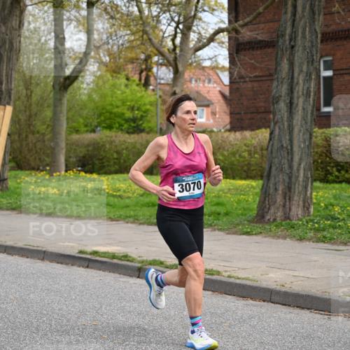 12.04.2026 - 45. Internationalen Wilhelmsburger Insellauf J. Mangold http://msf.ph/oto/9513113 12.04.2026 13:07:53 Ziel 2728, 2478, 2477, 5564, 4437, 4436, 2421, 4676, 3868, 4405, 4725, 4416, 3970, 4795, 3120, 5103, 4845, 5320, 5568, 4161, 5753, 4218, 4199, 5220, 3070, 4736, 4736, 4149, 4912, 4300, 3135, 3795, 5215, 4940, 4454, 4046, 4824, 5548, 5547, 4640, 5231, 5306, 3896, 4967 meine-sportfotos.de