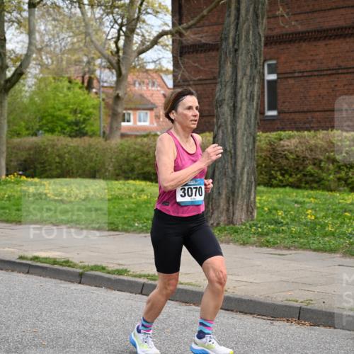 12.04.2026 - 45. Internationalen Wilhelmsburger Insellauf J. Mangold http://msf.ph/oto/9513115 12.04.2026 13:07:53 Ziel 2728, 2478, 2477, 5564, 4437, 4436, 2421, 4676, 3868, 4405, 4725, 4416, 3970, 4795, 3120, 5103, 4845, 5320, 5568, 4161, 5753, 4218, 4199, 5220, 3070, 4736, 4736, 4149, 4912, 4300, 3135, 3795, 5215, 4940, 4454, 4046, 4824, 5548, 5547, 4640, 5231, 5306, 3896, 4967 meine-sportfotos.de