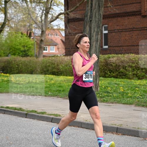 12.04.2026 - 45. Internationalen Wilhelmsburger Insellauf J. Mangold http://msf.ph/oto/9513116 12.04.2026 13:07:53 Ziel 2728, 2478, 2477, 5564, 4437, 4436, 2421, 4676, 3868, 4405, 4725, 4416, 3970, 4795, 3120, 5103, 4845, 5320, 5568, 4161, 5753, 4218, 4199, 5220, 3070, 4736, 4736, 4149, 4912, 4300, 3135, 3795, 5215, 4940, 4454, 4046, 4824, 5548, 5547, 4640, 5231, 5306, 3896, 4967 meine-sportfotos.de
