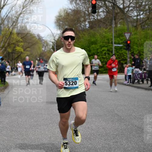 12.04.2026 - 45. Internationalen Wilhelmsburger Insellauf J. Mangold http://msf.ph/oto/9513119 12.04.2026 13:07:55 Ziel 5564, 4437, 4436, 2421, 4676, 3868, 4405, 4725, 4416, 3970, 4795, 3120, 5103, 4845, 5320, 5568, 4161, 5753, 4218, 4199, 5220, 3070, 4736, 4149, 4912, 4912, 4300, 3135, 3795, 5215, 4940, 4454, 4046, 4046, 4824, 5548, 5547, 4640, 5231, 5306, 3896, 4967, 2436 meine-sportfotos.de