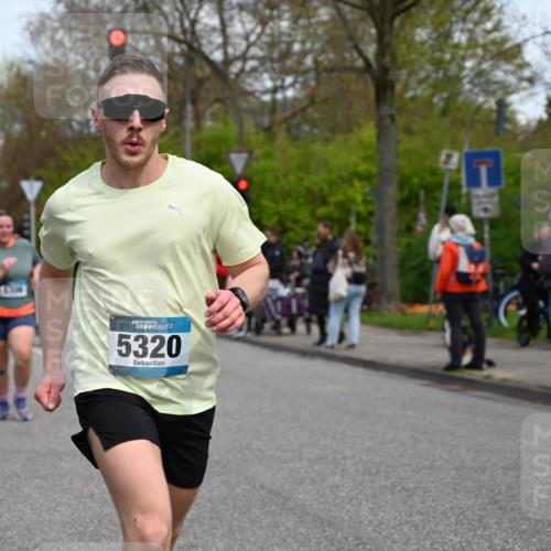 12.04.2026 - 45. Internationalen Wilhelmsburger Insellauf J. Mangold http://msf.ph/oto/9513124 12.04.2026 13:07:55 Ziel 5564, 4437, 4436, 2421, 4676, 3868, 4405, 4725, 4416, 3970, 4795, 3120, 5103, 4845, 5320, 5568, 4161, 5753, 4218, 4199, 5220, 3070, 4736, 4149, 4912, 4912, 4300, 3135, 3795, 5215, 4940, 4454, 4046, 4046, 4824, 5548, 5547, 4640, 5231, 5306, 3896, 4967, 2436 meine-sportfotos.de