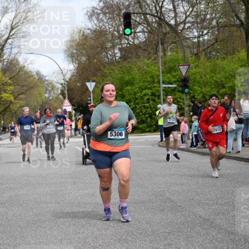 12.04.2026 - 45. Internationalen Wilhelmsburger Insellauf J. Mangold http://msf.ph/oto/9513132 12.04.2026 13:07:57 Ziel 2421, 4676, 3868, 4405, 4725, 4416, 3970, 4795, 3120, 5103, 4845, 5320, 5568, 4161, 5753, 4218, 4199, 5220, 3070, 4736, 4149, 4912, 4300, 3135, 3795, 4300, 3135, 3795, 5215, 4940, 4454, 4046, 4824, 5548, 5547, 4640, 4640, 5231, 5306, 3896, 4967, 2436, 2045, 3745, 2046 meine-sportfotos.de