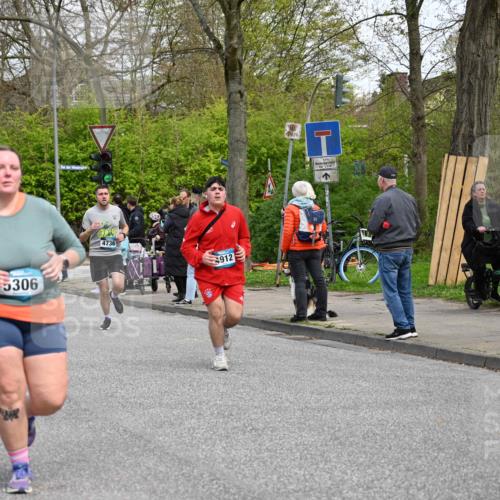 12.04.2026 - 45. Internationalen Wilhelmsburger Insellauf J. Mangold http://msf.ph/oto/9513140 12.04.2026 13:07:57 Ziel 2421, 4676, 3868, 4405, 4725, 4416, 3970, 4795, 3120, 5103, 4845, 5320, 5568, 4161, 5753, 4218, 4199, 5220, 3070, 4736, 4149, 4912, 4300, 3135, 3795, 4300, 3135, 3795, 5215, 4940, 4454, 4046, 4824, 5548, 5547, 4640, 4640, 5231, 5306, 3896, 4967, 2436, 2045, 3745, 2046 meine-sportfotos.de