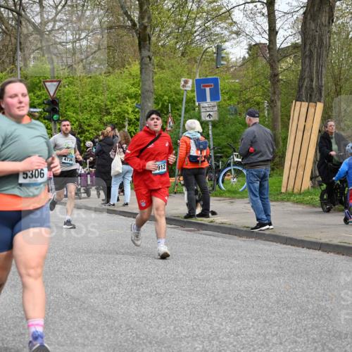 12.04.2026 - 45. Internationalen Wilhelmsburger Insellauf J. Mangold http://msf.ph/oto/9513143 12.04.2026 13:07:57 Ziel 2421, 4676, 3868, 4405, 4725, 4416, 3970, 4795, 3120, 5103, 4845, 5320, 5568, 4161, 5753, 4218, 4199, 5220, 3070, 4736, 4149, 4912, 4300, 3135, 3795, 4300, 3135, 3795, 5215, 4940, 4454, 4046, 4824, 5548, 5547, 4640, 4640, 5231, 5306, 3896, 4967, 2436, 2045, 3745, 2046 meine-sportfotos.de