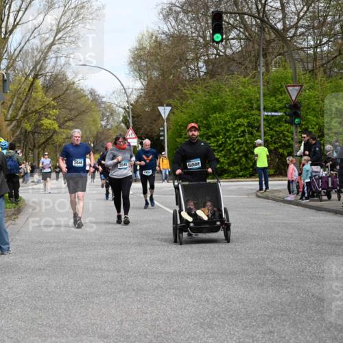 12.04.2026 - 45. Internationalen Wilhelmsburger Insellauf J. Mangold http://msf.ph/oto/9513147 12.04.2026 13:07:59 Ziel 4676, 3868, 4405, 4725, 4416, 3970, 4795, 3120, 5103, 4845, 5320, 5568, 4161, 5753, 4218, 4199, 5220, 3070, 4736, 4149, 4912, 4300, 3135, 3795, 5215, 4940, 4454, 4046, 4824, 5548, 5547, 4640, 5231, 5306, 5306, 3896, 4967, 2436, 2045, 3745, 2046, 4102, 5795 meine-sportfotos.de