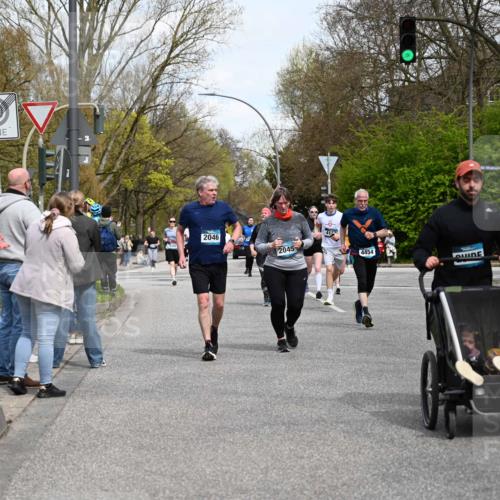 12.04.2026 - 45. Internationalen Wilhelmsburger Insellauf J. Mangold http://msf.ph/oto/9513158 12.04.2026 13:08:01 Ziel 4795, 3120, 5103, 4845, 5320, 5568, 4161, 5753, 4218, 4199, 5220, 3070, 4736, 4149, 4912, 4300, 3135, 3795, 5215, 5215, 4940, 4454, 4046, 4824, 5548, 5547, 4640, 5231, 5306, 3896, 4967, 2436, 2045, 3745, 2046, 4102, 5795, 4860, 5313 meine-sportfotos.de
