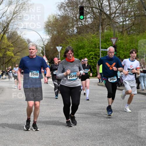 12.04.2026 - 45. Internationalen Wilhelmsburger Insellauf J. Mangold http://msf.ph/oto/9513173 12.04.2026 13:08:03 Ziel 3120, 5103, 4845, 5320, 5568, 4161, 5753, 4218, 4199, 5220, 3070, 4736, 4149, 4912, 4300, 3135, 3795, 5215, 4940, 4454, 4046, 4824, 5548, 5547, 4640, 5231, 5306, 3896, 4967, 2436, 2045, 3745, 2046, 4102, 5795, 4860, 5313 meine-sportfotos.de