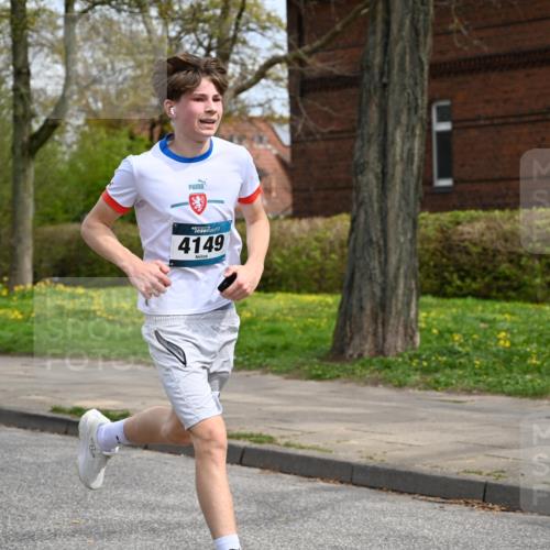 12.04.2026 - 45. Internationalen Wilhelmsburger Insellauf J. Mangold http://msf.ph/oto/9513191 12.04.2026 13:08:05 Ziel 5320, 5568, 4161, 5753, 4218, 4199, 5220, 3070, 4736, 4149, 4912, 4300, 3135, 3795, 5215, 4940, 4454, 4046, 4824, 5548, 5547, 4640, 5231, 5306, 3896, 4967, 4967, 2436, 2045, 3745, 2046, 4102, 5795, 4860, 5313, 5027, 5093 meine-sportfotos.de