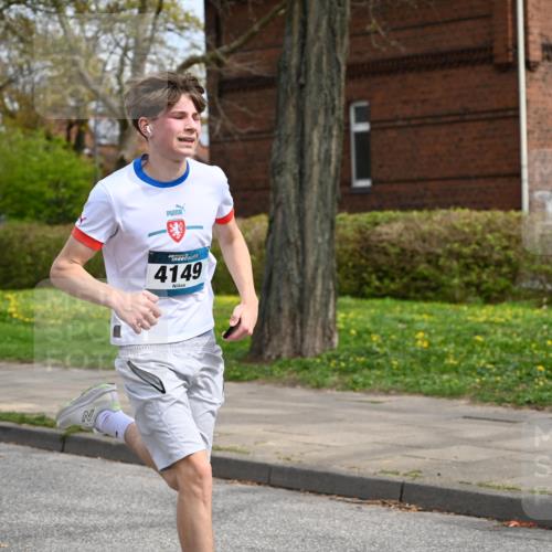 12.04.2026 - 45. Internationalen Wilhelmsburger Insellauf J. Mangold http://msf.ph/oto/9513192 12.04.2026 13:08:05 Ziel 5320, 5568, 4161, 5753, 4218, 4199, 5220, 3070, 4736, 4149, 4912, 4300, 3135, 3795, 5215, 4940, 4454, 4046, 4824, 5548, 5547, 4640, 5231, 5306, 3896, 4967, 4967, 2436, 2045, 3745, 2046, 4102, 5795, 4860, 5313, 5027, 5093 meine-sportfotos.de