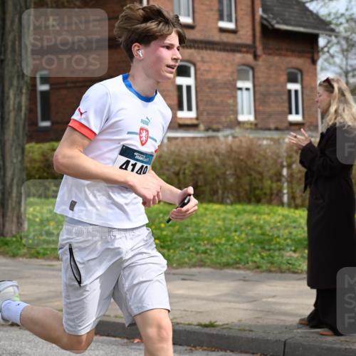 12.04.2026 - 45. Internationalen Wilhelmsburger Insellauf J. Mangold http://msf.ph/oto/9513196 12.04.2026 13:08:06 Ziel 5320, 5568, 4161, 5753, 4218, 4199, 5220, 3070, 4736, 4149, 4912, 4300, 3135, 3795, 5215, 4940, 4454, 4454, 4046, 4824, 5548, 5547, 4640, 5231, 5306, 3896, 4967, 2436, 2436, 2045, 3745, 2046, 4102, 5795, 4860, 5313, 5027, 5093, 5020 meine-sportfotos.de