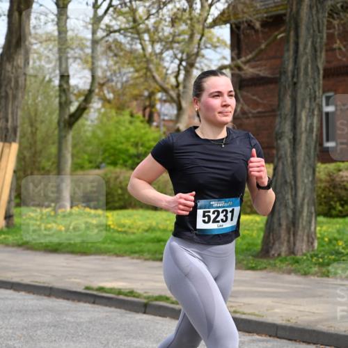 12.04.2026 - 45. Internationalen Wilhelmsburger Insellauf J. Mangold http://msf.ph/oto/9513214 12.04.2026 13:08:17 Ziel 4736, 4149, 4912, 4300, 3135, 3795, 5215, 4940, 4454, 4046, 4824, 5548, 5547, 4640, 5231, 5306, 3896, 4967, 4967, 2436, 2045, 3745, 2046, 4102, 5795, 4860, 5313, 5027, 5093, 5027, 5093, 5020, 4265, 3035, 5305, 4757, 4039, 4901, 5746, 2560, 5229 meine-sportfotos.de