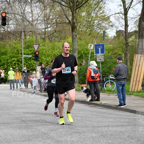 12.04.2026 - 45. Internationalen Wilhelmsburger Insellauf J. Mangold http://msf.ph/oto/9513223 12.04.2026 13:08:19 Ziel 4149, 4912, 4300, 3135, 3795, 5215, 4940, 4454, 4046, 4824, 5548, 5547, 4640, 5231, 5306, 3896, 4967, 2436, 2045, 3745, 2046, 4102, 5795, 4860, 5313, 5027, 5093, 5020, 4265, 4265, 3035, 5305, 4757, 4039, 4901, 5746, 2560, 5229, 2077, 2923 meine-sportfotos.de