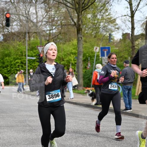 12.04.2026 - 45. Internationalen Wilhelmsburger Insellauf J. Mangold http://msf.ph/oto/9513233 12.04.2026 13:08:20 Ziel 4912, 4300, 3135, 3795, 5215, 4940, 4454, 4046, 4824, 5548, 5547, 4640, 5231, 5306, 3896, 4967, 2436, 2045, 2045, 3745, 2046, 4102, 5795, 4860, 5313, 5027, 5093, 5020, 4265, 3035, 5305, 3035, 5305, 4757, 4039, 4901, 5746, 2560, 5229, 2077, 2923 meine-sportfotos.de