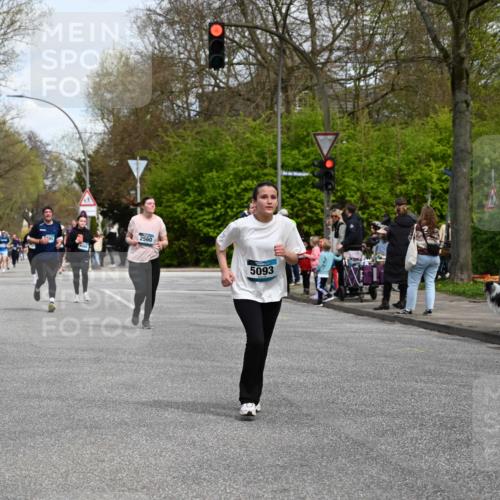 12.04.2026 - 45. Internationalen Wilhelmsburger Insellauf J. Mangold http://msf.ph/oto/9513240 12.04.2026 13:08:23 Ziel 5215, 4940, 4454, 4046, 4824, 5548, 5547, 4640, 5231, 5306, 3896, 4967, 2436, 2045, 3745, 2046, 4102, 5795, 5795, 4860, 5313, 5027, 5093, 5020, 4265, 3035, 5305, 4757, 4039, 4901, 5746, 2560, 5229, 2077, 2923, 4652, 2260 meine-sportfotos.de