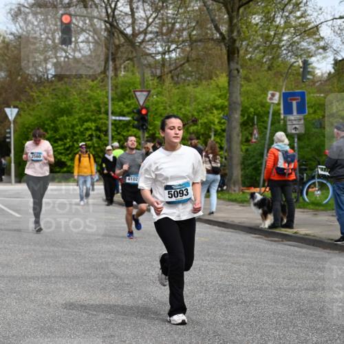 12.04.2026 - 45. Internationalen Wilhelmsburger Insellauf J. Mangold http://msf.ph/oto/9513251 12.04.2026 13:08:24 Ziel 5215, 4940, 4454, 4046, 4824, 5548, 5547, 4640, 5231, 5306, 3896, 4967, 2436, 2045, 3745, 2046, 4102, 5795, 4860, 5313, 5027, 5093, 5020, 4265, 3035, 5305, 4757, 4039, 4901, 5746, 2560, 5229, 2077, 2923, 4652, 2260, 3261, 5324 meine-sportfotos.de