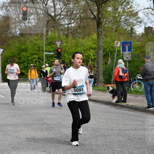 12.04.2026 - 45. Internationalen Wilhelmsburger Insellauf J. Mangold http://msf.ph/oto/9513252 12.04.2026 13:08:24 Ziel 5215, 4940, 4454, 4046, 4824, 5548, 5547, 4640, 5231, 5306, 3896, 4967, 2436, 2045, 3745, 2046, 4102, 5795, 4860, 5313, 5027, 5093, 5020, 4265, 3035, 5305, 4757, 4039, 4901, 5746, 2560, 5229, 2077, 2923, 4652, 2260, 3261, 5324 meine-sportfotos.de