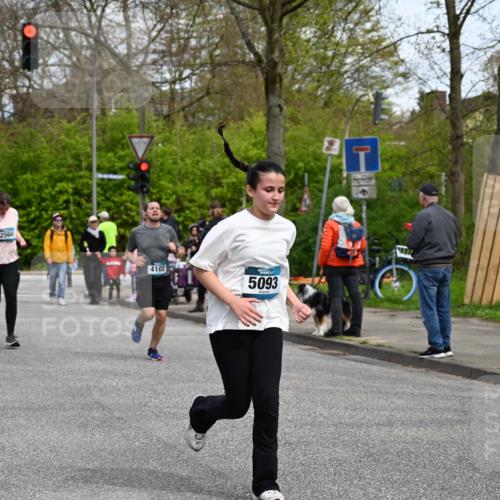 12.04.2026 - 45. Internationalen Wilhelmsburger Insellauf J. Mangold http://msf.ph/oto/9513255 12.04.2026 13:08:24 Ziel 5215, 4940, 4454, 4046, 4824, 5548, 5547, 4640, 5231, 5306, 3896, 4967, 2436, 2045, 3745, 2046, 4102, 5795, 4860, 5313, 5027, 5093, 5020, 4265, 3035, 5305, 4757, 4039, 4901, 5746, 2560, 5229, 2077, 2923, 4652, 2260, 3261, 5324 meine-sportfotos.de