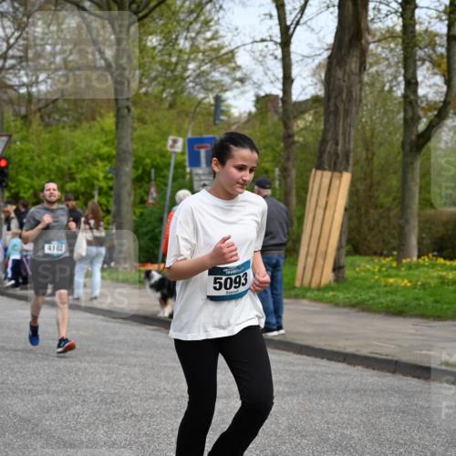 12.04.2026 - 45. Internationalen Wilhelmsburger Insellauf J. Mangold http://msf.ph/oto/9513261 12.04.2026 13:08:24 Ziel 5215, 4940, 4454, 4046, 4824, 5548, 5547, 4640, 5231, 5306, 3896, 4967, 2436, 2045, 3745, 2046, 4102, 5795, 4860, 5313, 5027, 5093, 5020, 4265, 3035, 5305, 4757, 4039, 4901, 5746, 2560, 5229, 2077, 2923, 4652, 2260, 3261, 5324 meine-sportfotos.de