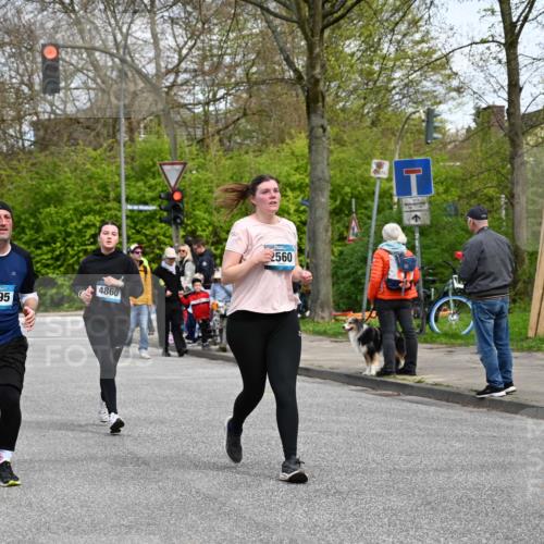 12.04.2026 - 45. Internationalen Wilhelmsburger Insellauf J. Mangold http://msf.ph/oto/9513278 12.04.2026 13:08:27 Ziel 4940, 4454, 4046, 4824, 5548, 5547, 4640, 5231, 5306, 3896, 4967, 2436, 2045, 3745, 2046, 4102, 5795, 4860, 5313, 5027, 5093, 5020, 4265, 3035, 5305, 4757, 4039, 4901, 5746, 2560, 2560, 5229, 2077, 2923, 4652, 2260, 3261, 5324, 3406, 3359, 2981, 5712, 3791, 4453, 4204 meine-sportfotos.de