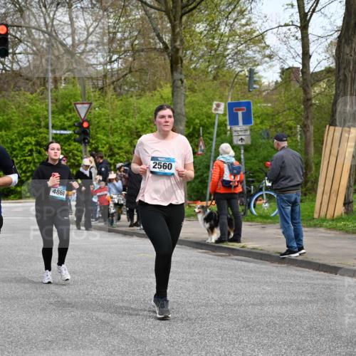 12.04.2026 - 45. Internationalen Wilhelmsburger Insellauf J. Mangold http://msf.ph/oto/9513281 12.04.2026 13:08:27 Ziel 4940, 4454, 4046, 4824, 5548, 5547, 4640, 5231, 5306, 3896, 4967, 2436, 2045, 3745, 2046, 4102, 5795, 4860, 5313, 5027, 5093, 5020, 4265, 3035, 5305, 4757, 4039, 4901, 5746, 2560, 2560, 5229, 2077, 2923, 4652, 2260, 3261, 5324, 3406, 3359, 2981, 5712, 3791, 4453, 4204 meine-sportfotos.de