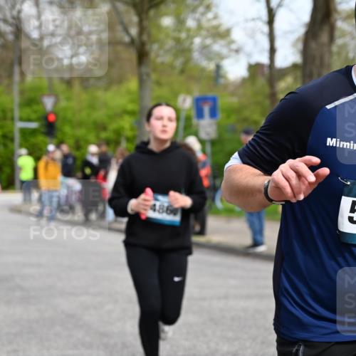 12.04.2026 - 45. Internationalen Wilhelmsburger Insellauf J. Mangold http://msf.ph/oto/9513298 12.04.2026 13:08:29 Ziel 4454, 4046, 4824, 5548, 5547, 4640, 5231, 5306, 3896, 4967, 2436, 2045, 3745, 2046, 4102, 5795, 4860, 5313, 5027, 5093, 5027, 5093, 5020, 4265, 3035, 5305, 4757, 4039, 4901, 5746, 2560, 5229, 5229, 2077, 2923, 4652, 2260, 3261, 5324, 3406, 3359, 2981, 5712, 3791, 4453, 4204 meine-sportfotos.de