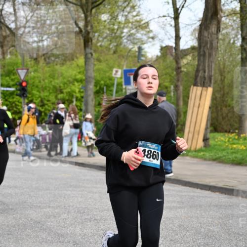 12.04.2026 - 45. Internationalen Wilhelmsburger Insellauf J. Mangold http://msf.ph/oto/9513302 12.04.2026 13:08:29 Ziel 4454, 4046, 4824, 5548, 5547, 4640, 5231, 5306, 3896, 4967, 2436, 2045, 3745, 2046, 4102, 5795, 4860, 5313, 5027, 5093, 5027, 5093, 5020, 4265, 3035, 5305, 4757, 4039, 4901, 5746, 2560, 5229, 5229, 2077, 2923, 4652, 2260, 3261, 5324, 3406, 3359, 2981, 5712, 3791, 4453, 4204 meine-sportfotos.de