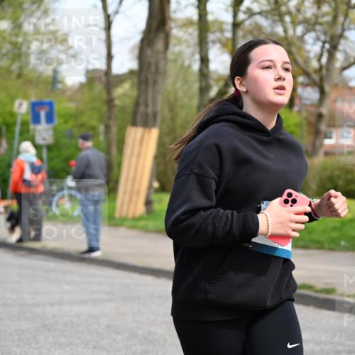 12.04.2026 - 45. Internationalen Wilhelmsburger Insellauf J. Mangold http://msf.ph/oto/9513309 12.04.2026 13:08:30 Ziel 4454, 4046, 4824, 5548, 5547, 4640, 5231, 5306, 3896, 4967, 2436, 2045, 3745, 2046, 4102, 5795, 4860, 5313, 5027, 5093, 5020, 5020, 4265, 3035, 5305, 4757, 4039, 4901, 5746, 2560, 5229, 2077, 2923, 2077, 2923, 4652, 2260, 3261, 5324, 3406, 3359, 2981, 5712, 3791, 4453, 4204, 4611, 2440 meine-sportfotos.de