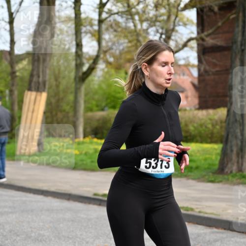 12.04.2026 - 45. Internationalen Wilhelmsburger Insellauf J. Mangold http://msf.ph/oto/9513313 12.04.2026 13:08:31 Ziel 4454, 4046, 4824, 5548, 5547, 4640, 5231, 5306, 3896, 4967, 2436, 2045, 3745, 2046, 4102, 5795, 4860, 5313, 5027, 5093, 5020, 4265, 4265, 3035, 5305, 4757, 4039, 4901, 5746, 2560, 5229, 2077, 2923, 4652, 2260, 3261, 5324, 3406, 3359, 2981, 5712, 3791, 4453, 4204, 4611, 2440 meine-sportfotos.de