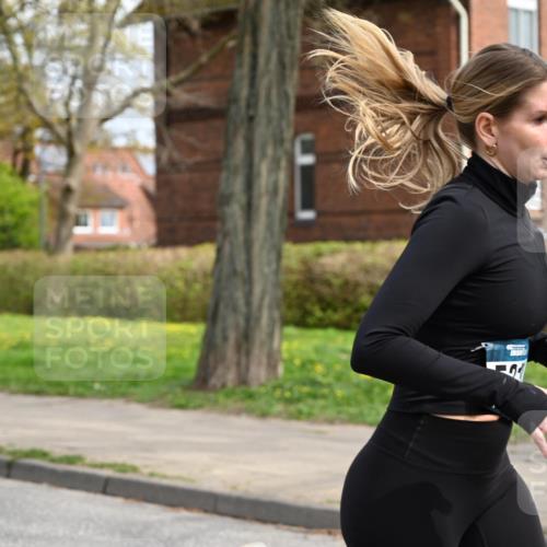 12.04.2026 - 45. Internationalen Wilhelmsburger Insellauf J. Mangold http://msf.ph/oto/9513316 12.04.2026 13:08:31 Ziel 4454, 4046, 4824, 5548, 5547, 4640, 5231, 5306, 3896, 4967, 2436, 2045, 3745, 2046, 4102, 5795, 4860, 5313, 5027, 5093, 5020, 4265, 4265, 3035, 5305, 4757, 4039, 4901, 5746, 2560, 5229, 2077, 2923, 4652, 2260, 3261, 5324, 3406, 3359, 2981, 5712, 3791, 4453, 4204, 4611, 2440 meine-sportfotos.de