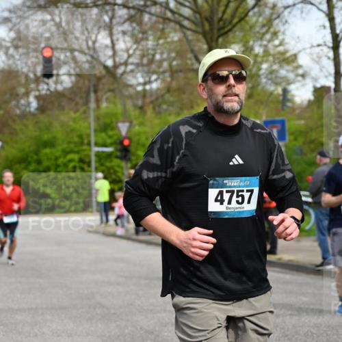 12.04.2026 - 45. Internationalen Wilhelmsburger Insellauf J. Mangold http://msf.ph/oto/9513333 12.04.2026 13:08:38 Ziel 3896, 4967, 2436, 2045, 3745, 2046, 4102, 5795, 4860, 5313, 5027, 5093, 5020, 4265, 3035, 5305, 4757, 4039, 4901, 5746, 2560, 5229, 2077, 2923, 4652, 2260, 3261, 5324, 3406, 3359, 2981, 5712, 3791, 5712, 3791, 4453, 4204, 4611, 2440, 2011, 5783, 4973 meine-sportfotos.de