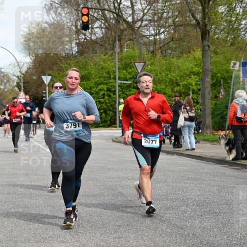 12.04.2026 - 45. Internationalen Wilhelmsburger Insellauf J. Mangold http://msf.ph/oto/9513343 12.04.2026 13:08:41 Ziel 4967, 2436, 2045, 3745, 2046, 4102, 5795, 4860, 5313, 5027, 5093, 5020, 4265, 3035, 5305, 4757, 4039, 4901, 5746, 2560, 5229, 5229, 2077, 2923, 4652, 2260, 3261, 5324, 3406, 3359, 2981, 5712, 3791, 4453, 4204, 4611, 2440, 2011, 5783, 4973, 4771, 5586, 5596, 4777 meine-sportfotos.de
