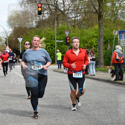 12.04.2026 - 45. Internationalen Wilhelmsburger Insellauf J. Mangold http://msf.ph/oto/9513345 12.04.2026 13:08:41 Ziel 4967, 2436, 2045, 3745, 2046, 4102, 5795, 4860, 5313, 5027, 5093, 5020, 4265, 3035, 5305, 4757, 4039, 4901, 5746, 2560, 5229, 5229, 2077, 2923, 4652, 2260, 3261, 5324, 3406, 3359, 2981, 5712, 3791, 4453, 4204, 4611, 2440, 2011, 5783, 4973, 4771, 5586, 5596, 4777 meine-sportfotos.de