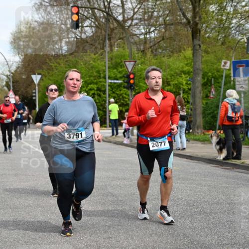 12.04.2026 - 45. Internationalen Wilhelmsburger Insellauf J. Mangold http://msf.ph/oto/9513346 12.04.2026 13:08:41 Ziel 4967, 2436, 2045, 3745, 2046, 4102, 5795, 4860, 5313, 5027, 5093, 5020, 4265, 3035, 5305, 4757, 4039, 4901, 5746, 2560, 5229, 5229, 2077, 2923, 4652, 2260, 3261, 5324, 3406, 3359, 2981, 5712, 3791, 4453, 4204, 4611, 2440, 2011, 5783, 4973, 4771, 5586, 5596, 4777 meine-sportfotos.de