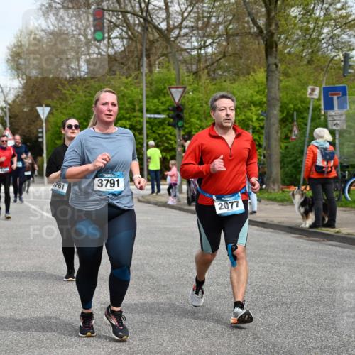 12.04.2026 - 45. Internationalen Wilhelmsburger Insellauf J. Mangold http://msf.ph/oto/9513347 12.04.2026 13:08:41 Ziel 4967, 2436, 2045, 3745, 2046, 4102, 5795, 4860, 5313, 5027, 5093, 5020, 4265, 3035, 5305, 4757, 4039, 4901, 5746, 2560, 5229, 5229, 2077, 2923, 4652, 2260, 3261, 5324, 3406, 3359, 2981, 5712, 3791, 4453, 4204, 4611, 2440, 2011, 5783, 4973, 4771, 5586, 5596, 4777 meine-sportfotos.de