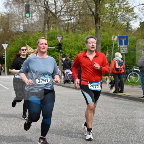 12.04.2026 - 45. Internationalen Wilhelmsburger Insellauf J. Mangold http://msf.ph/oto/9513350 12.04.2026 13:08:41 Ziel 4967, 2436, 2045, 3745, 2046, 4102, 5795, 4860, 5313, 5027, 5093, 5020, 4265, 3035, 5305, 4757, 4039, 4901, 5746, 2560, 5229, 5229, 2077, 2923, 4652, 2260, 3261, 5324, 3406, 3359, 2981, 5712, 3791, 4453, 4204, 4611, 2440, 2011, 5783, 4973, 4771, 5586, 5596, 4777 meine-sportfotos.de