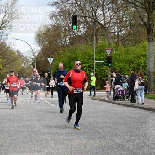 12.04.2026 - 45. Internationalen Wilhelmsburger Insellauf J. Mangold http://msf.ph/oto/9513371 12.04.2026 13:08:45 Ziel 2045, 3745, 2046, 4102, 5795, 4860, 5313, 5027, 5093, 5020, 4265, 3035, 5305, 4757, 4039, 4901, 5746, 2560, 5229, 2077, 2923, 4652, 4652, 2260, 3261, 5324, 3406, 3359, 2981, 5712, 3791, 4453, 4204, 4611, 2440, 2011, 5783, 4973, 4771, 5586, 5596, 4777, 5641 meine-sportfotos.de