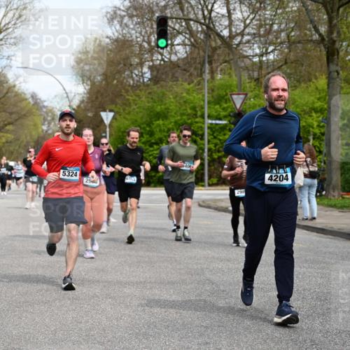 12.04.2026 - 45. Internationalen Wilhelmsburger Insellauf J. Mangold http://msf.ph/oto/9513383 12.04.2026 13:08:48 Ziel 5795, 4860, 5313, 5027, 5093, 5020, 4265, 3035, 5305, 4757, 4039, 4901, 5746, 2560, 5229, 2077, 2923, 4652, 2260, 3261, 5324, 3261, 5324, 3406, 3359, 2981, 5712, 3791, 4453, 4204, 4611, 2440, 2011, 5783, 5783, 4973, 4771, 5586, 5596, 4777, 5641, 5631, 4318, 4911, 4857 meine-sportfotos.de
