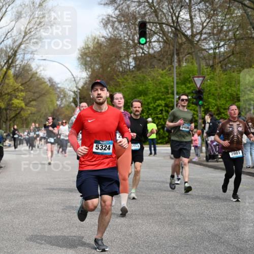 12.04.2026 - 45. Internationalen Wilhelmsburger Insellauf J. Mangold http://msf.ph/oto/9513387 12.04.2026 13:08:49 Ziel 4860, 5313, 5027, 5093, 5020, 4265, 3035, 5305, 4757, 4039, 4901, 5746, 2560, 5229, 2077, 2923, 4652, 2260, 3261, 5324, 3406, 3359, 2981, 3406, 3359, 2981, 5712, 3791, 4453, 4204, 4611, 2440, 2011, 5783, 4973, 4973, 4771, 5586, 5596, 4777, 5641, 5631, 4318, 4911, 4857 meine-sportfotos.de